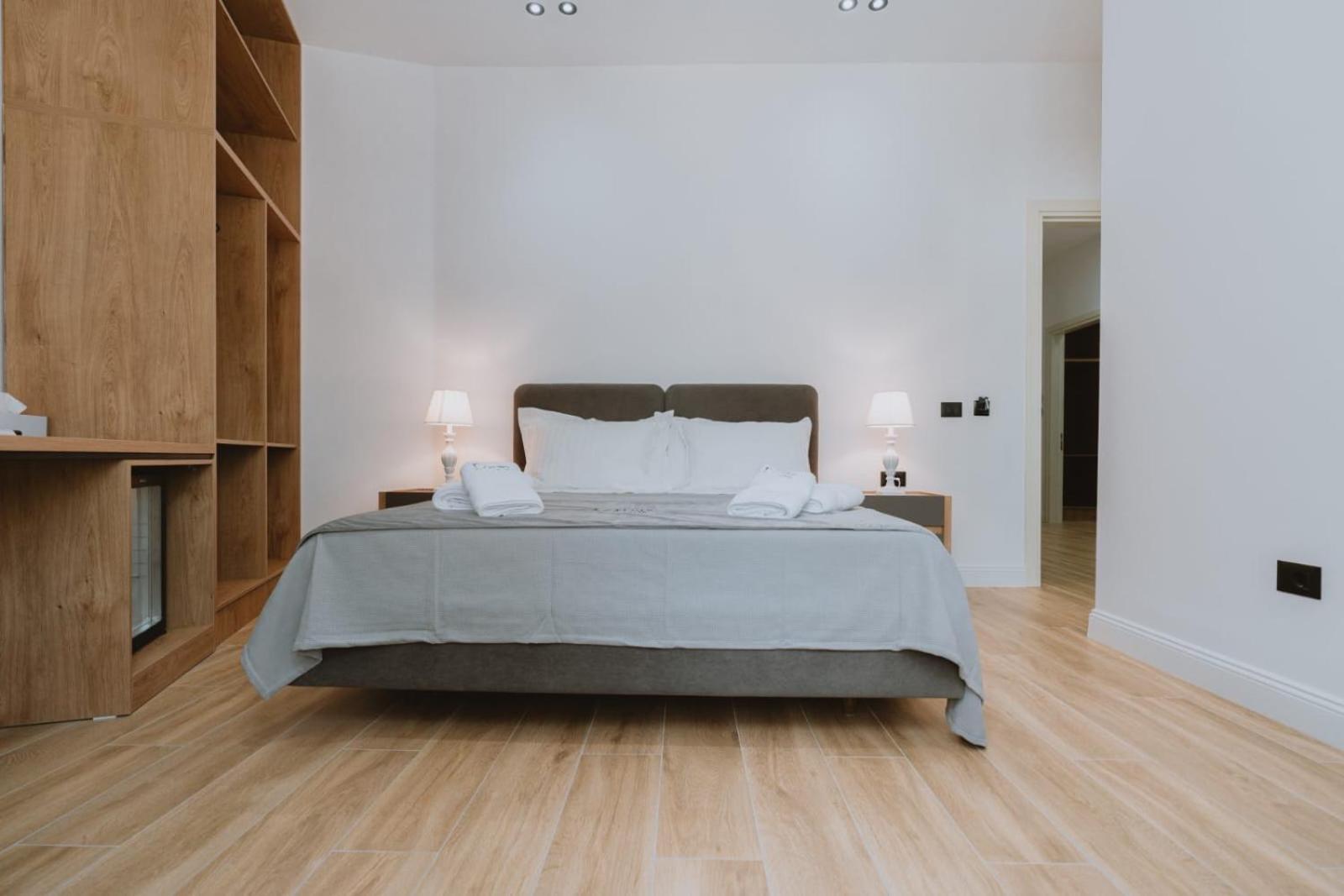 Dyrmo Hotel Berat Eksteriør bilde