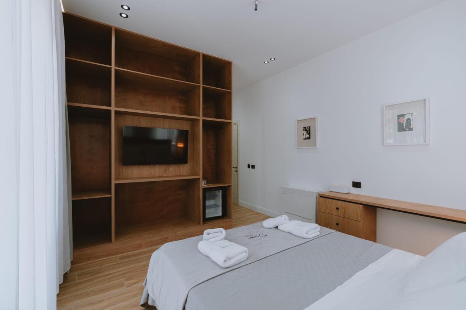 Dyrmo Hotel Berat Eksteriør bilde